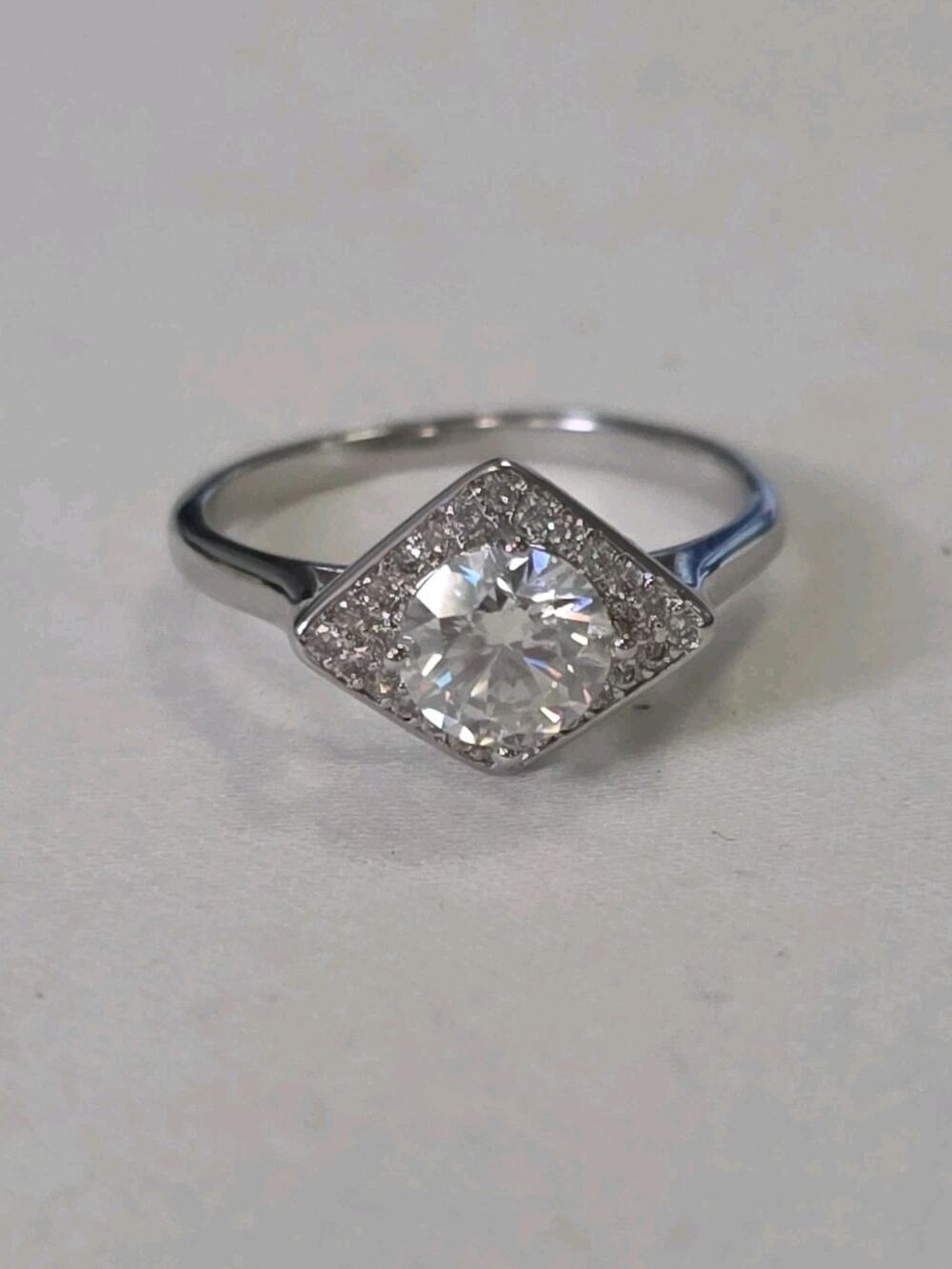 Sparkly Clear 1ct Moissanite Stone Ring Unique Shaped Halo Sz 8 GRA Certificate